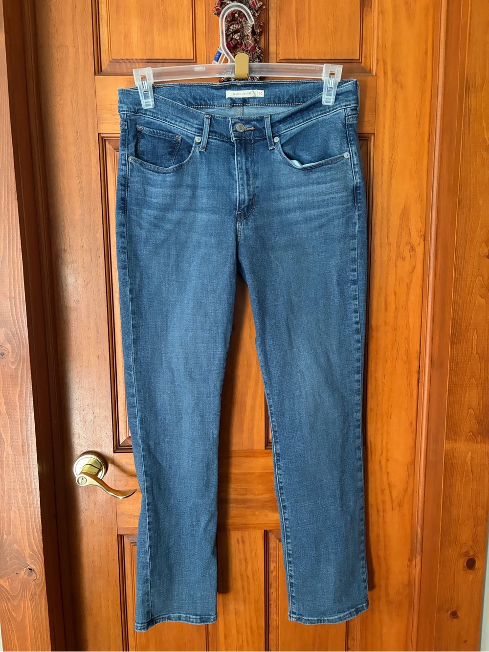 Levi’s Women's Size 10 Classic Straight Fit Blue Denim Jeans Stretch